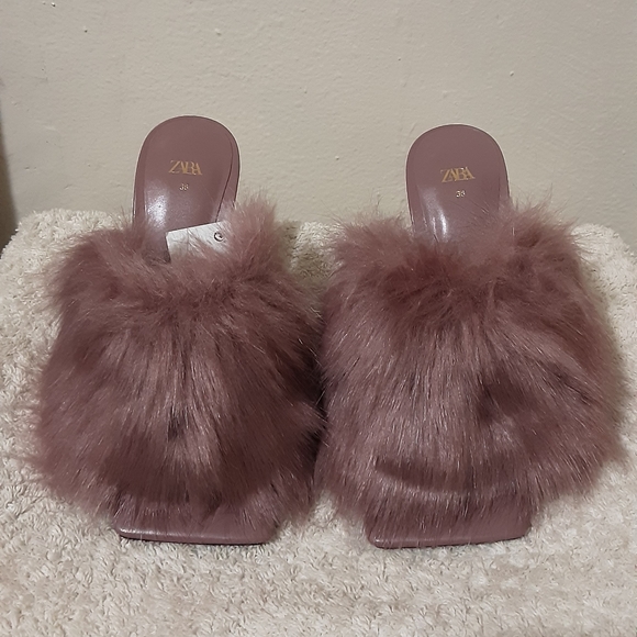 faux fur sandals zara